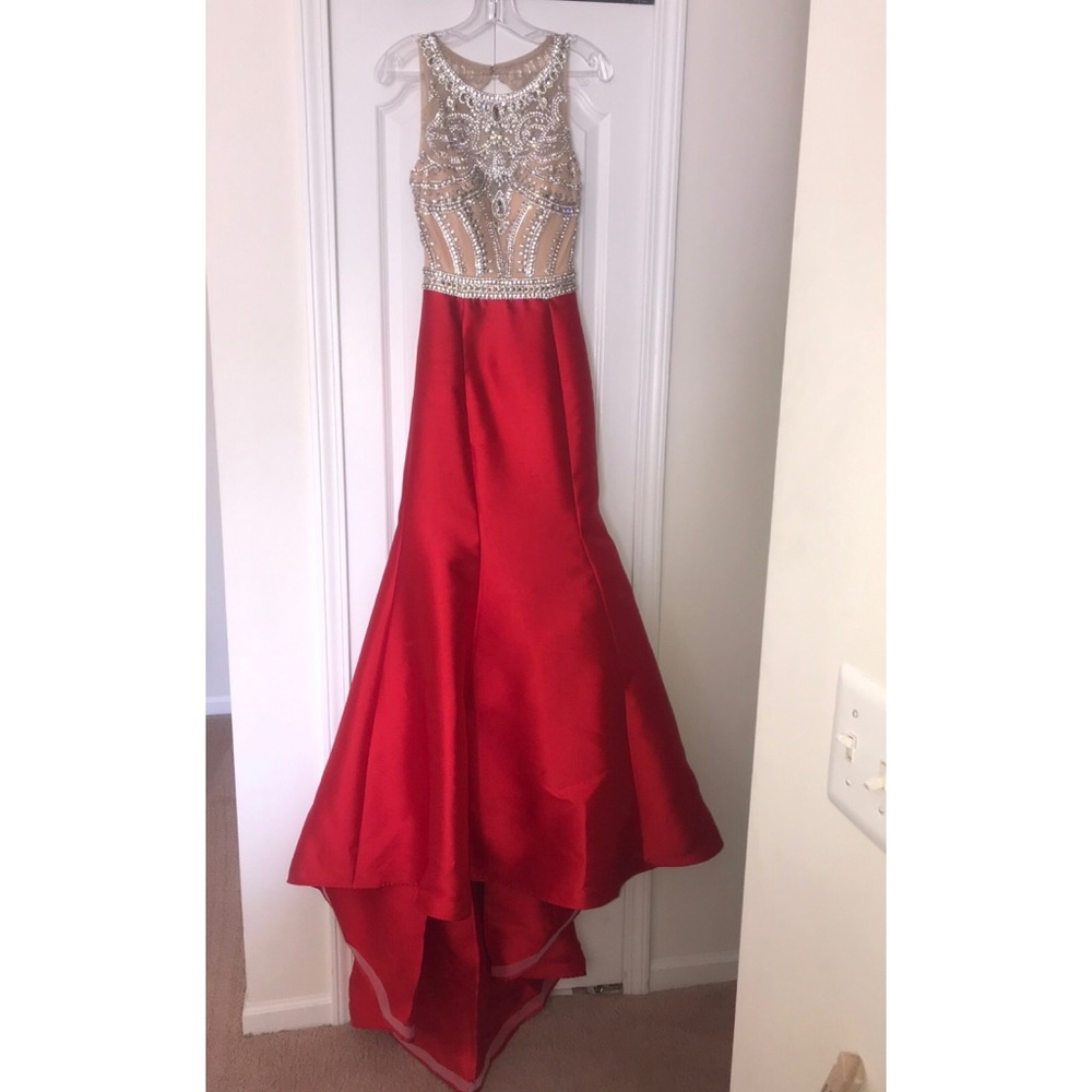 Red Jovani Trumpet Gown Size 4